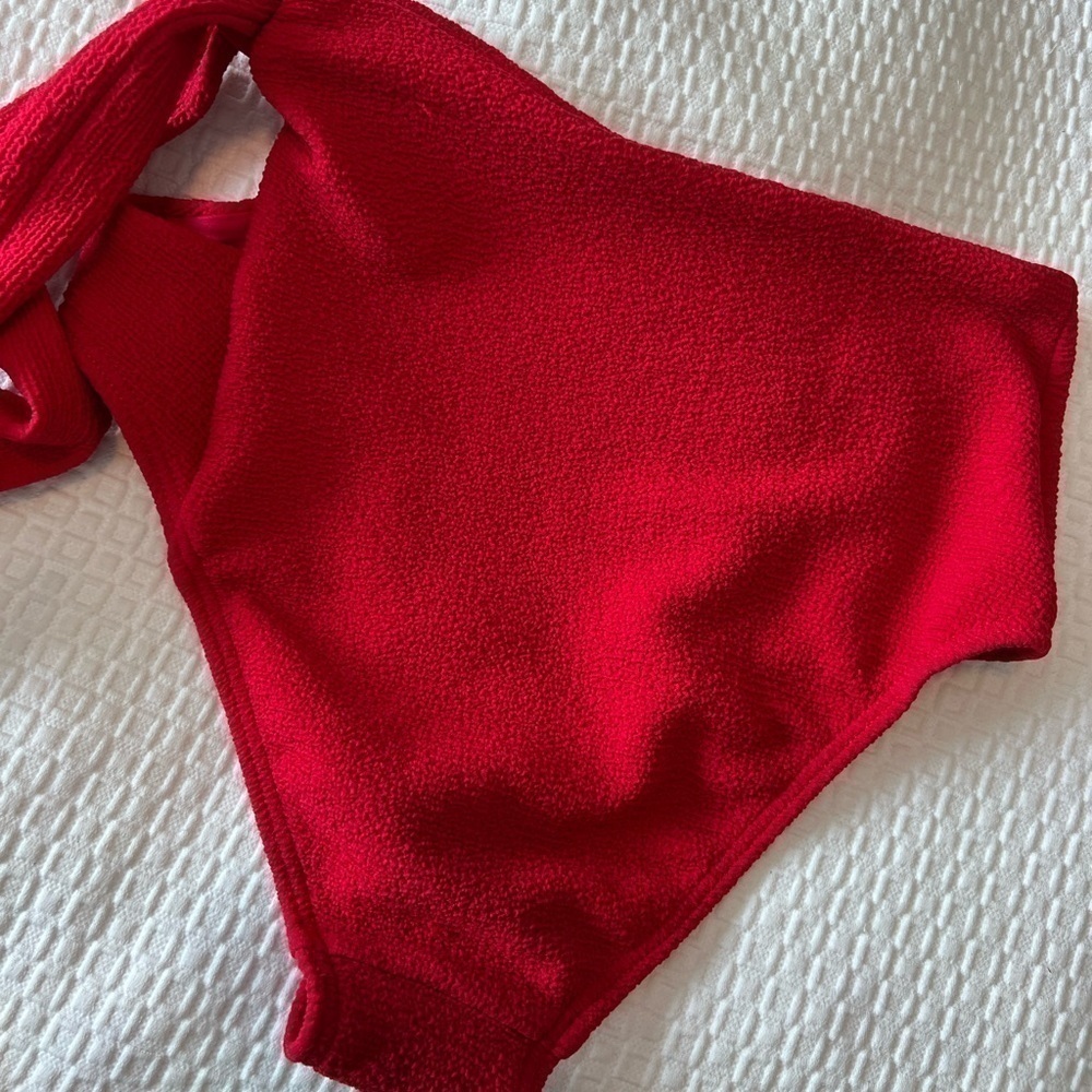 Suboo Giselle Cut Out High Waisted Bottoms In Red - Picture 13 of 16